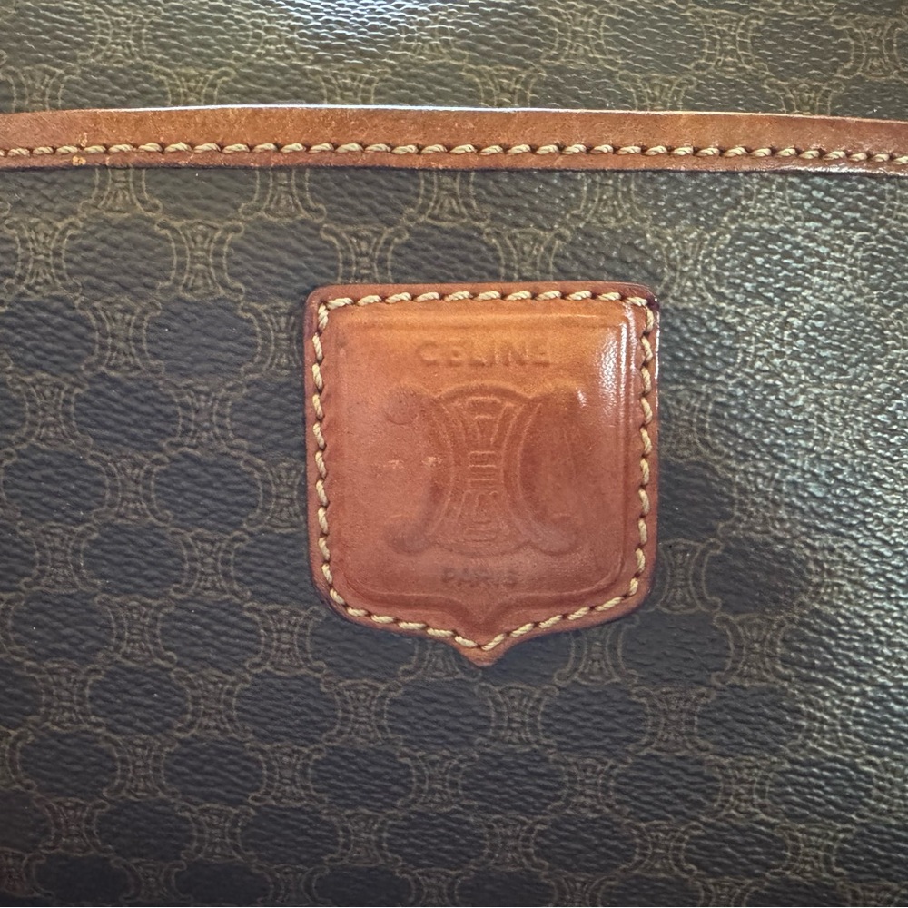 Celine Boston Bag with Structured Design and Leather Accents - Picture 4 of 16